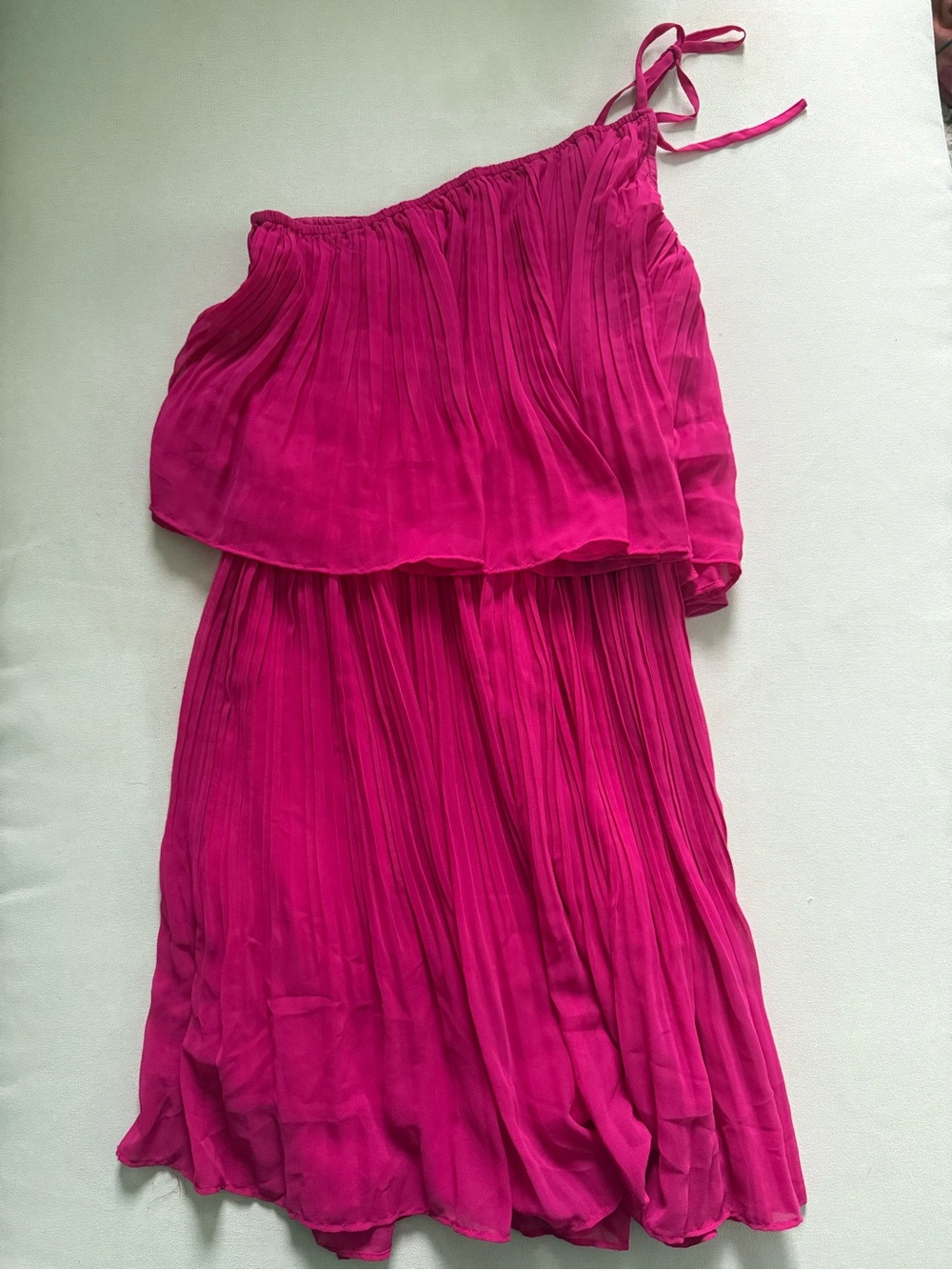 One-Shoulder Fuchsia Pleated Dress